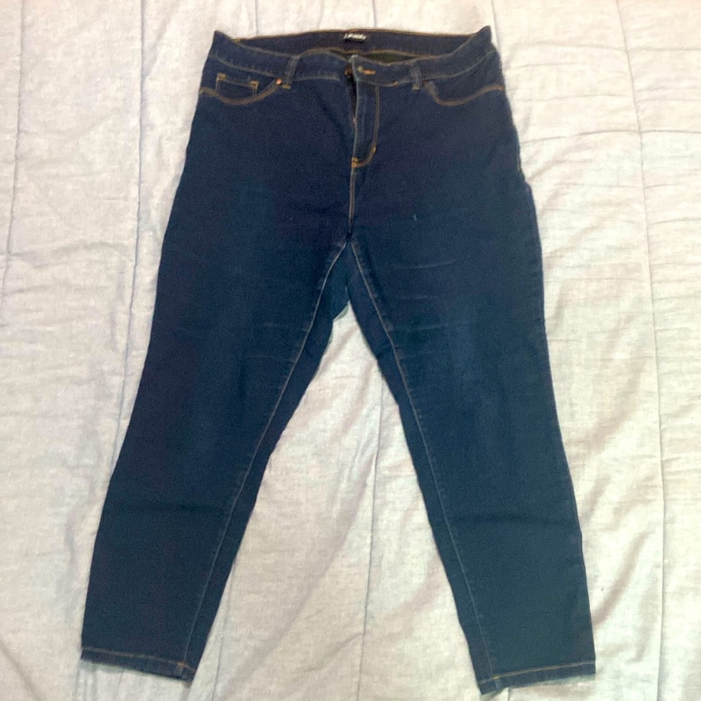 Baggy blue jeans | cleaning out closet